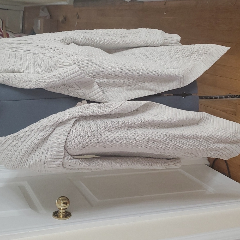 Long Gap Cardigan